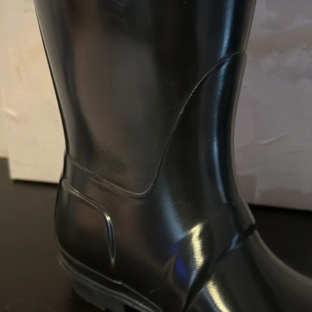 Women’s Hunter Rain Boots - Picture 4 of 6